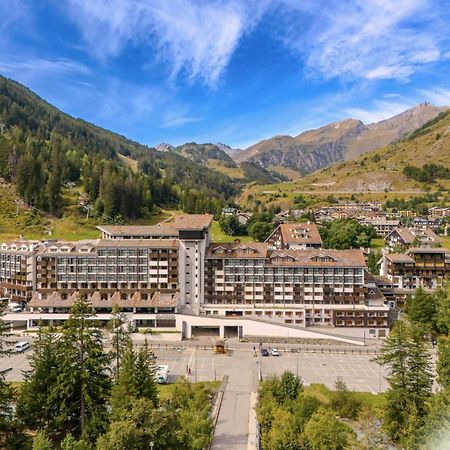 Hotiday Apartment Collection - La Thuile Bagian luar foto