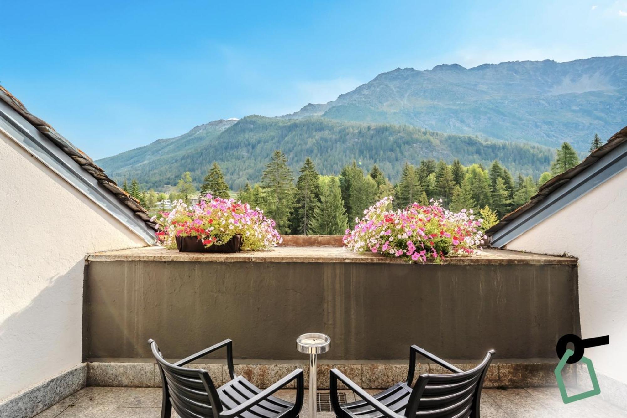 Hotiday Apartment Collection - La Thuile Bagian luar foto