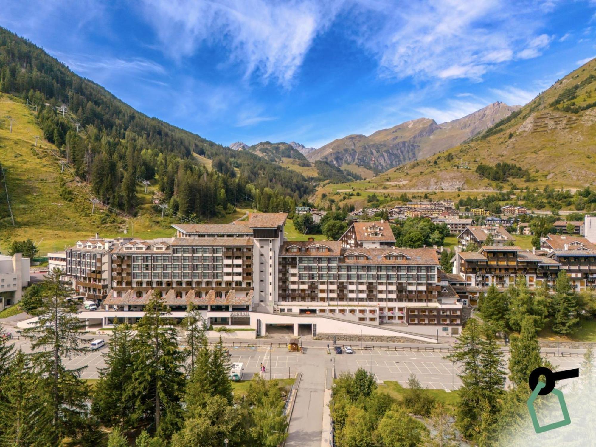 Hotiday Apartment Collection - La Thuile Bagian luar foto